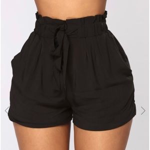 Forever21 Black Shorts Size Small